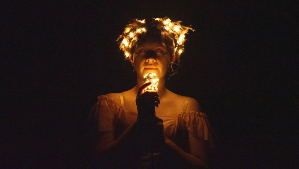 Mérida: Presentan '404 Not Found' en el Teatro de La Rendija, puesta en escena sobre la memoria y el duelo